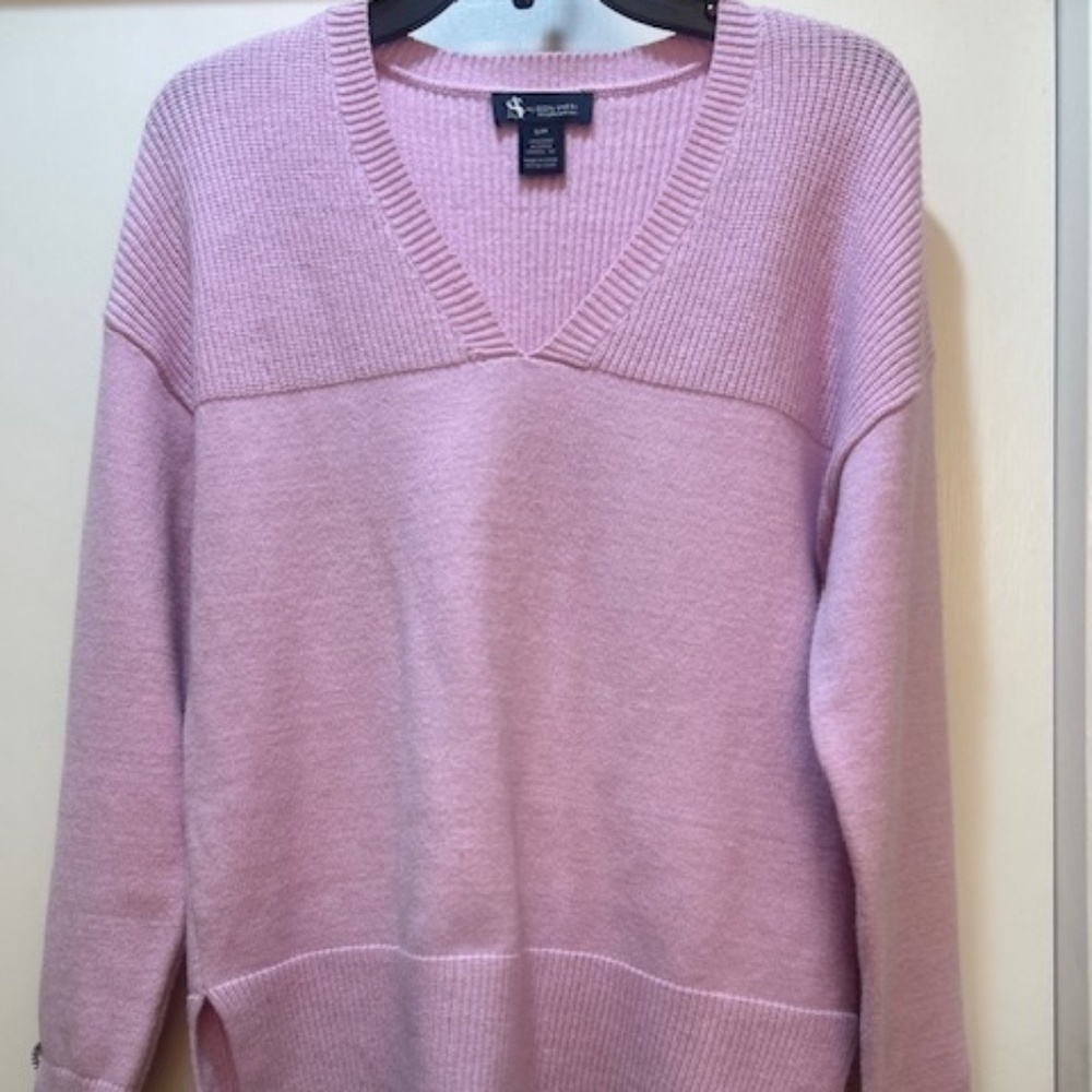 Alison Sheri pink sweater